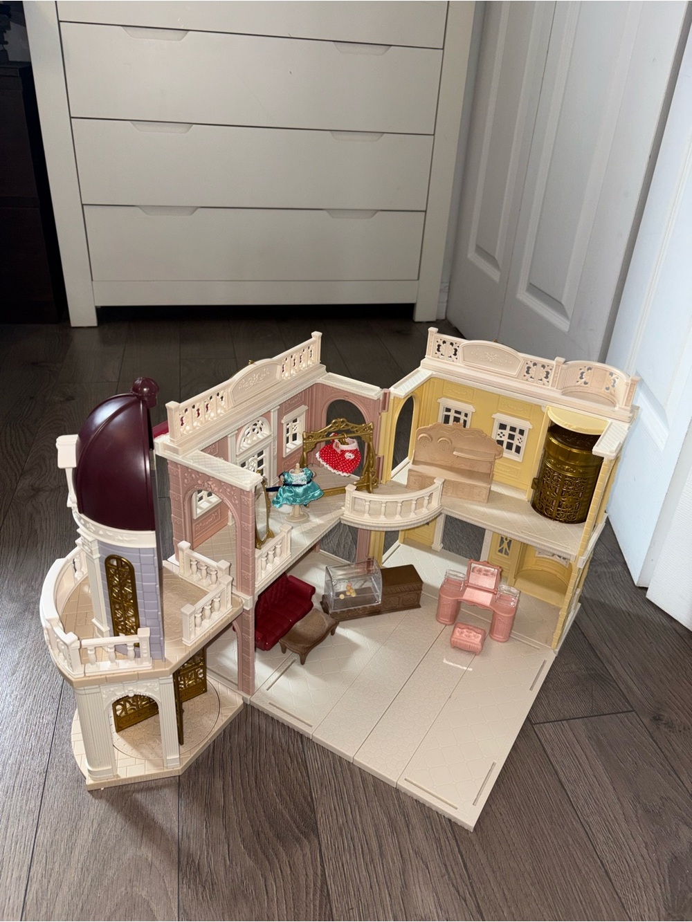 Vintage Style Pink & Cream Dollhouse Playset - Unbranded